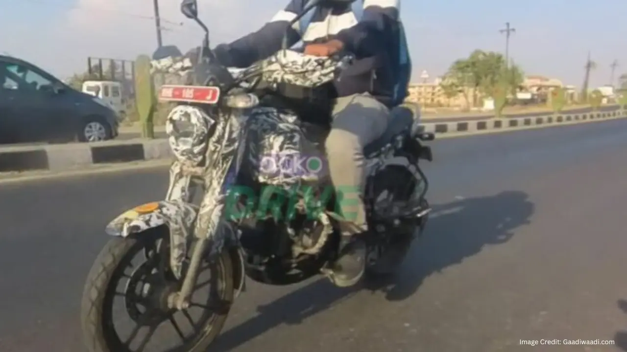 Bajaj Bruzer CNG Bike
